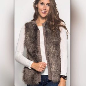 NWT Cozy Mocha Faux Fur Vest, L